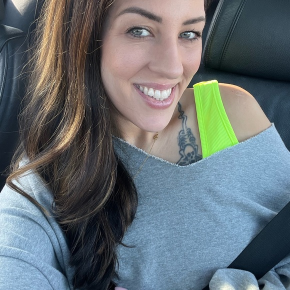 Meet your Posher, Alec - Picture 3 of 13